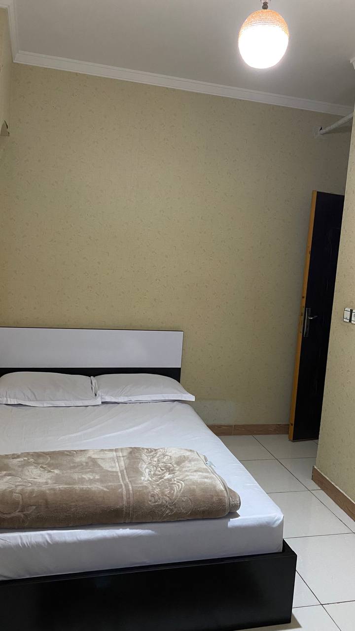 اتاق هتل آدینه